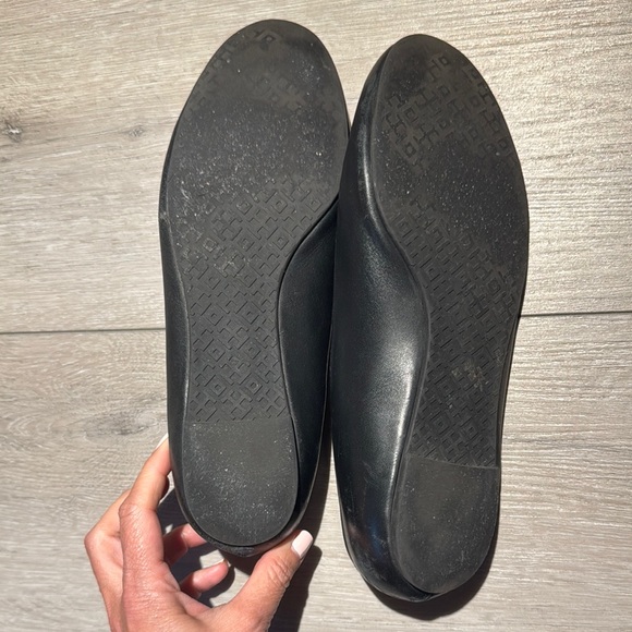 Tory Burch Black Leather Women's Flats - Picture 10 of 10